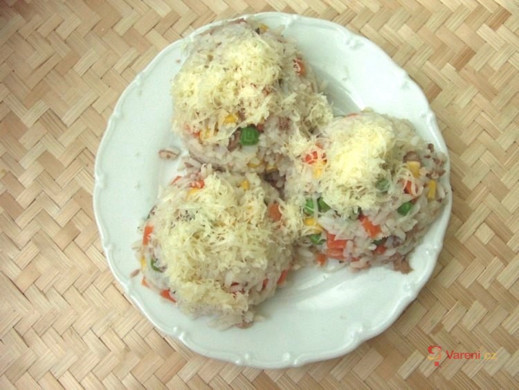 Rizoto se zeleninou, tuňákem a sýrem - fotografie 2