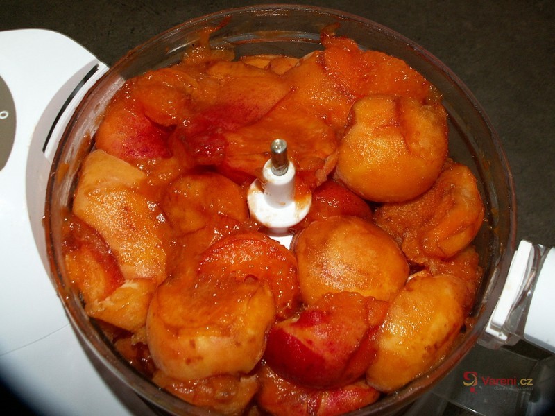 Meruňková marmeláda s angreštem - fotografie 3