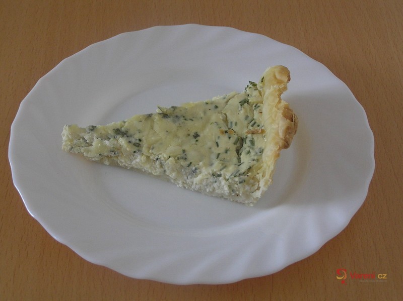 Sýrový koláč s česnekem a ricottou