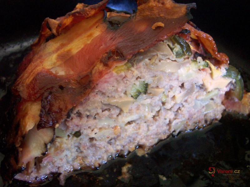 Sekaná se žampiony a okurkou - fotografie 2