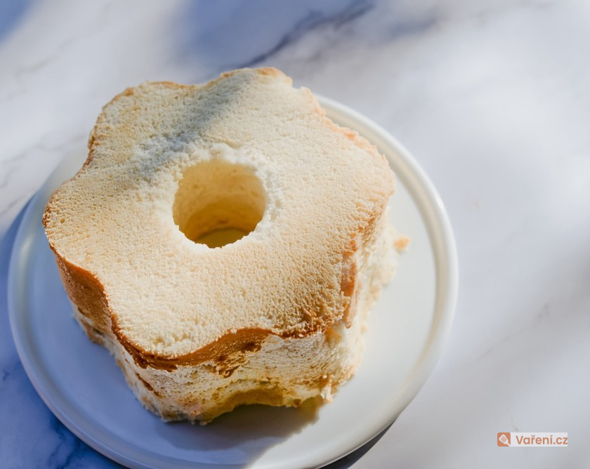 Moučník jen z bílků