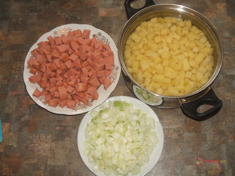 Špekáčkový buřtguláš - fotografie 2