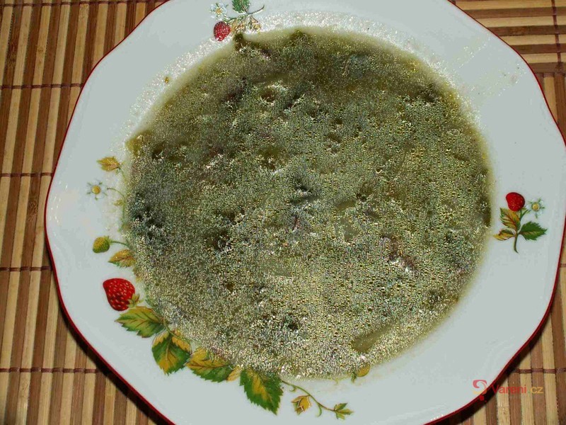 Kapustová polévka s houbami - fotografie 4