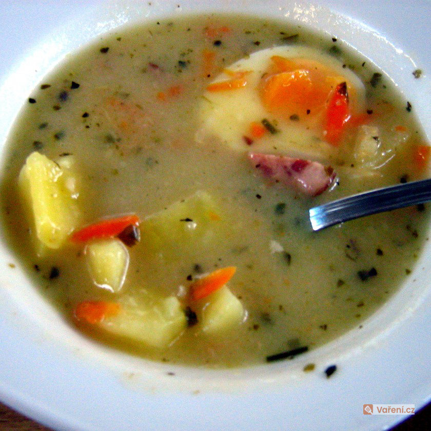 Kyselá bramborová polévka