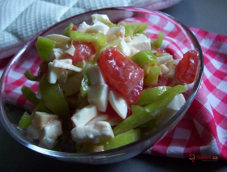 Zeleninový salát s bílkem