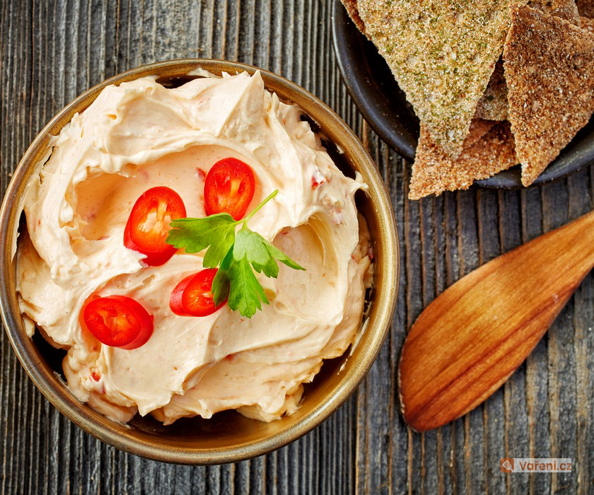 Česneková pomazánka s žervé