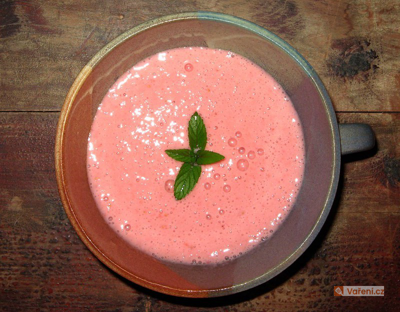 Studená jahodová polévka