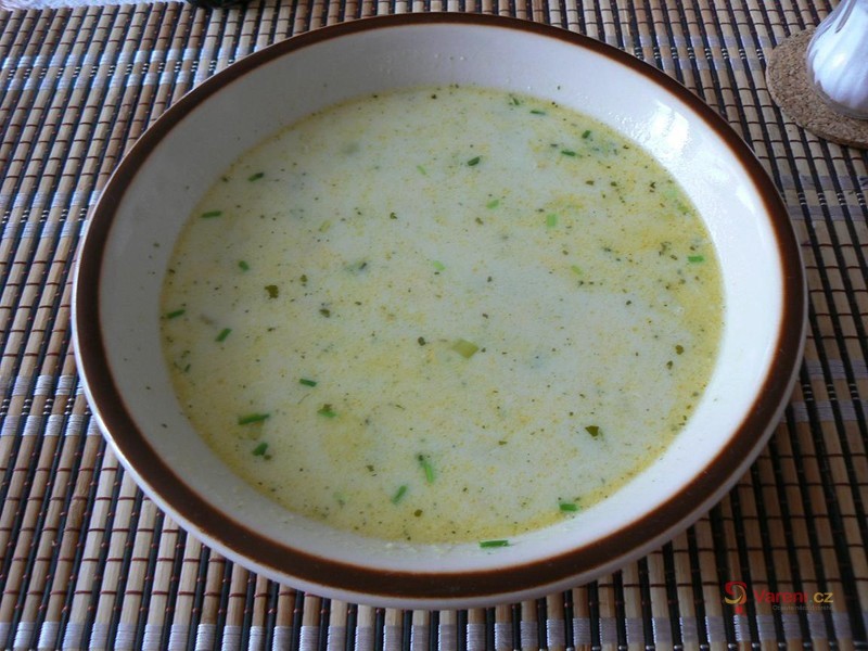 Brokolicovo-pórková polévka