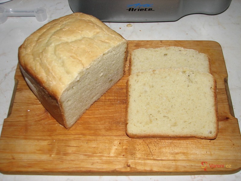 Domácí cibulový chléb - fotografie 2