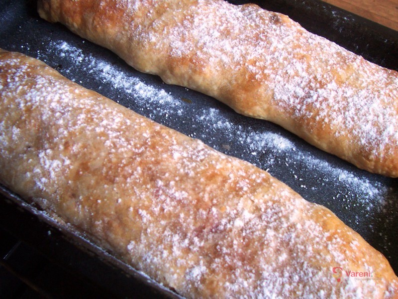 Štrúdl s nektarinkami - fotografie 3