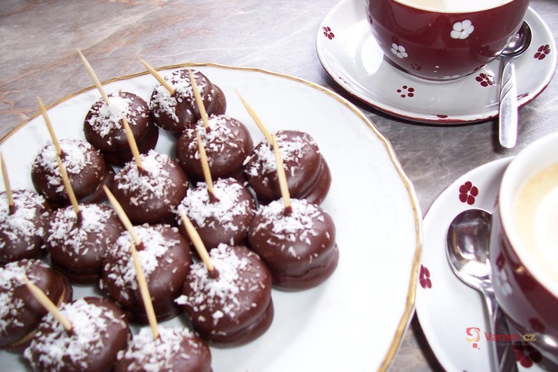 Banánové jednohubky v čokoládě - fotografie 2