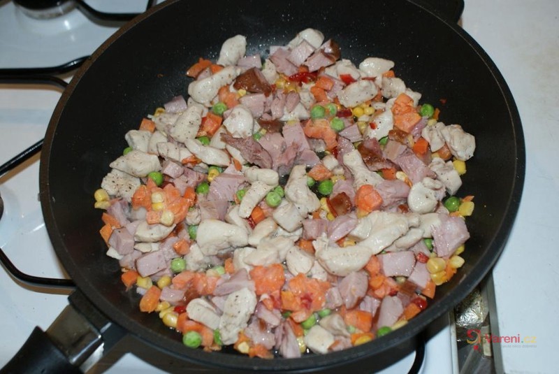 Zapečené těstoviny s kuřecím masem - fotografie 4