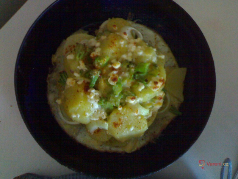 Pikantní zapečená brokolice s bramborem - fotografie 4