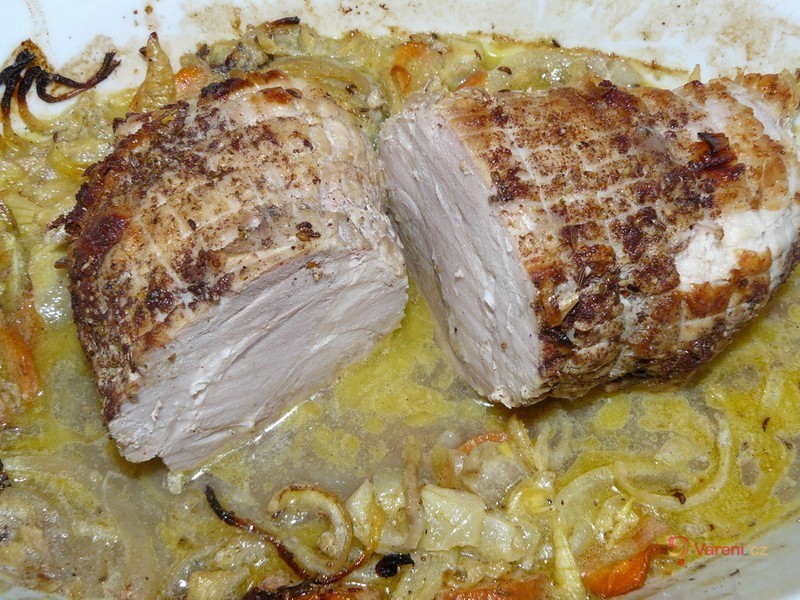 Krůtí roláda po staročesku - fotografie 4