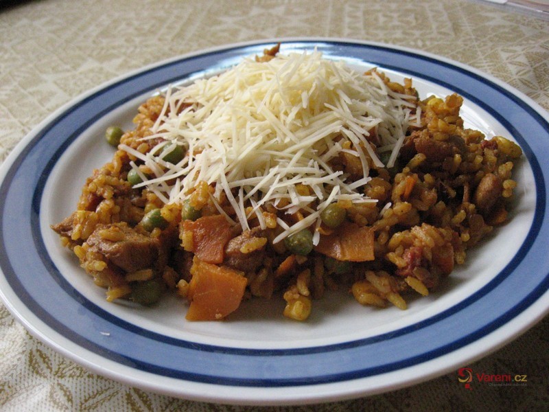 Rizoto s kuřecím masem a paprikášem - fotografie 2