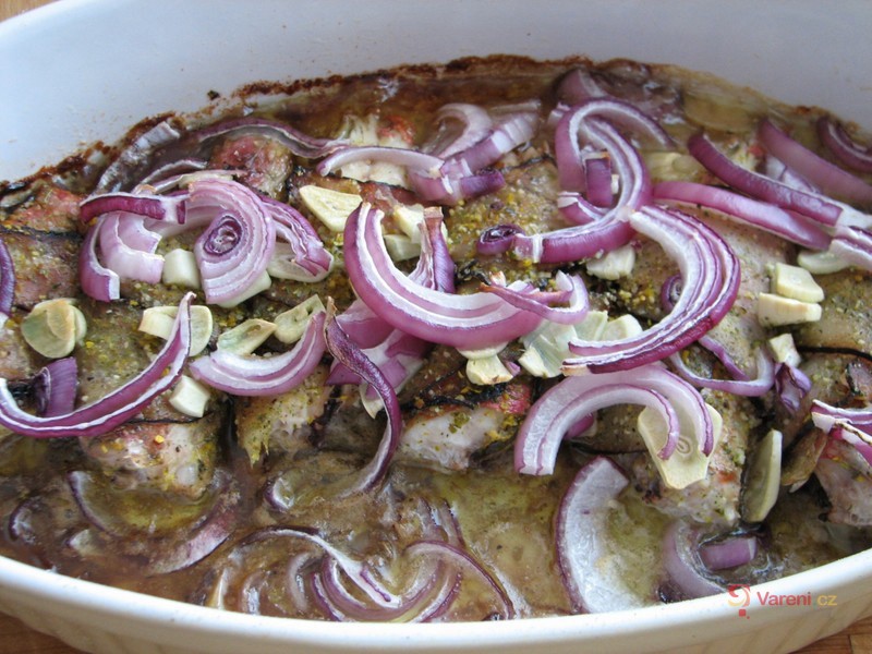 Zapečená parmice se slaninou a cibulí - fotografie 5