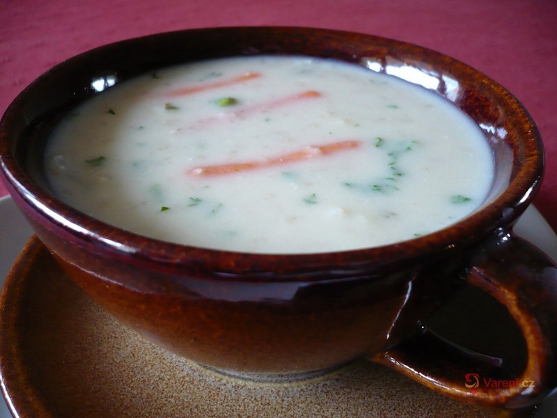 Sýrová polévka s ovesnými vločkami 