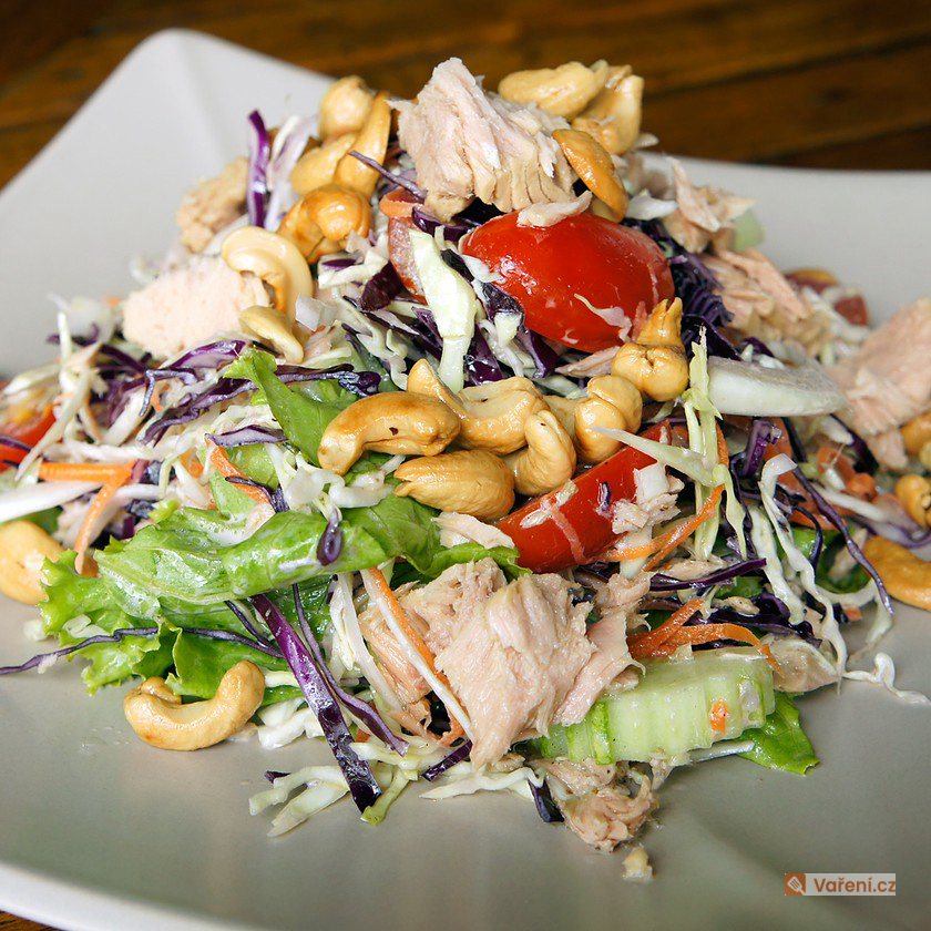 Letní kuřecí salát se zeleninou - fotografie 2