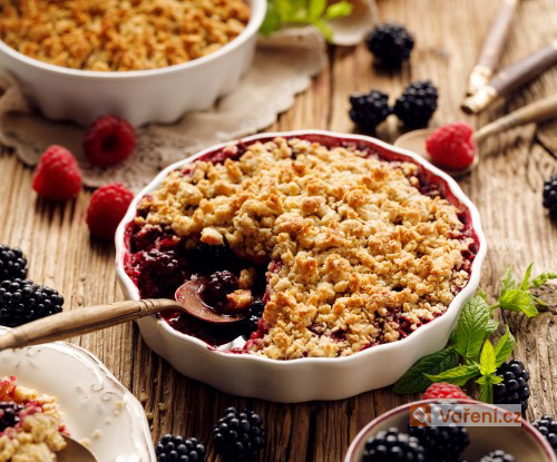Ostružinový crumble