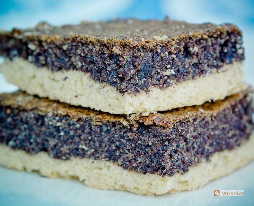 Jogurtový koláč s mákem