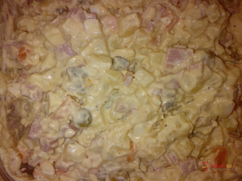 Bramborový vánoční salát - fotografie 3