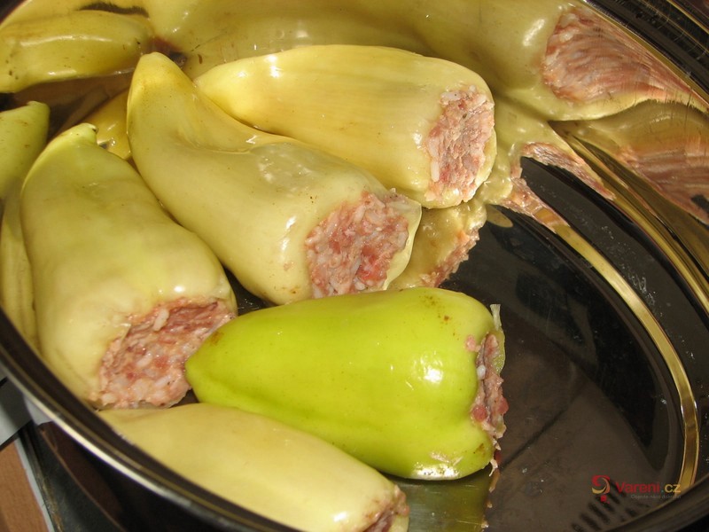 Plněné papriky s rajskou omáčkou - fotografie 5