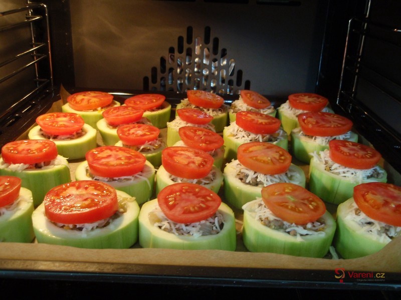 Kroužky cukety plněné masem - fotografie 3