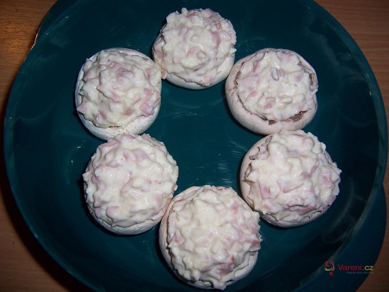 Plněné žampiony z mikrovlnky - fotografie 2