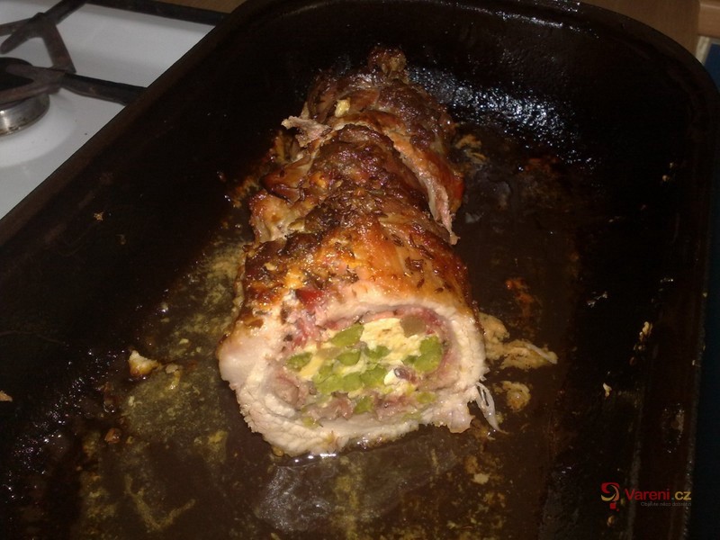 Bůčková roláda s hráškem - fotografie 3