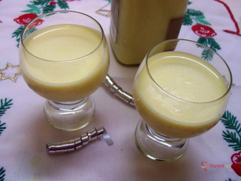Jemný vanilkový likér