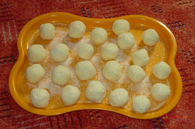 Tvarohové knedlíčky s jahodami - fotografie 2