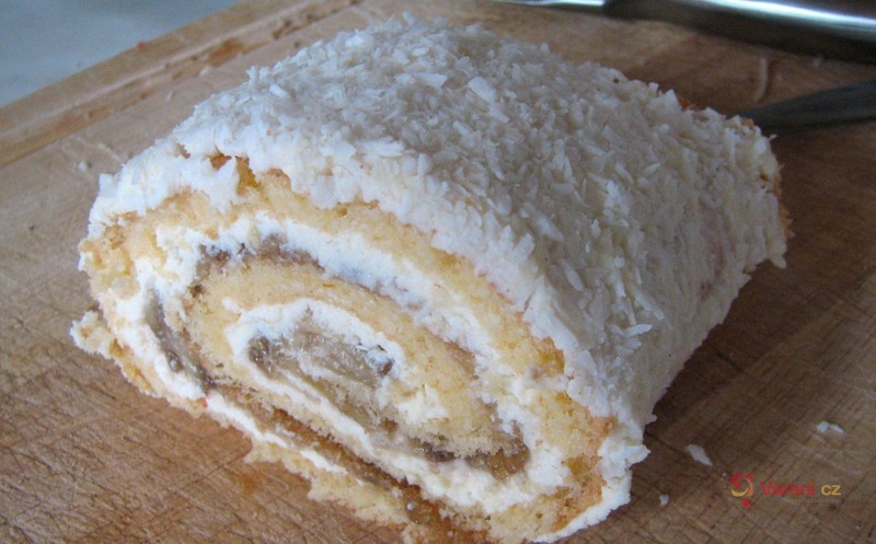 Roláda s jahodami a tvarohovým krémem - fotografie 2