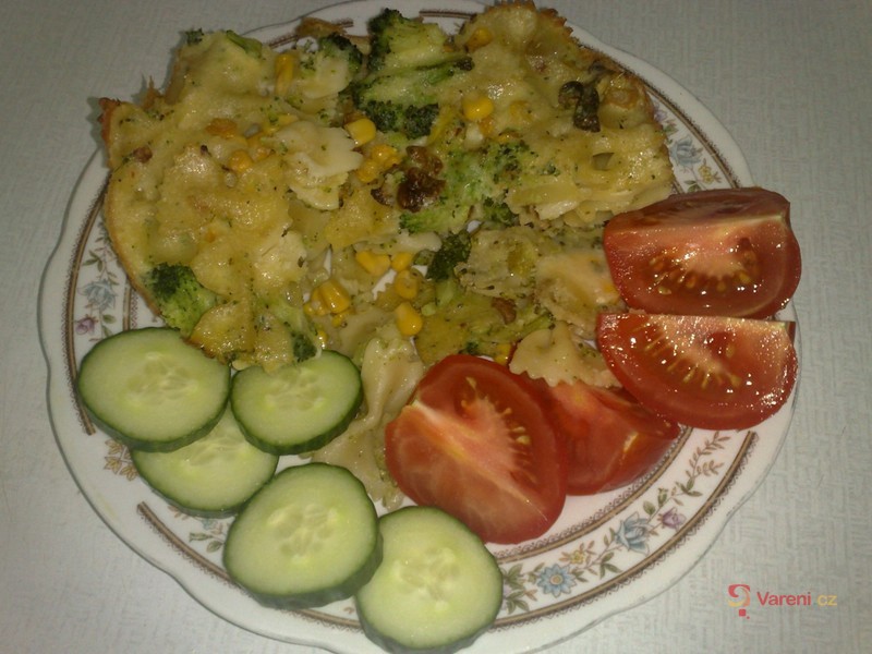 Zapečené těstoviny s brokolicí a cuketou - fotografie 2