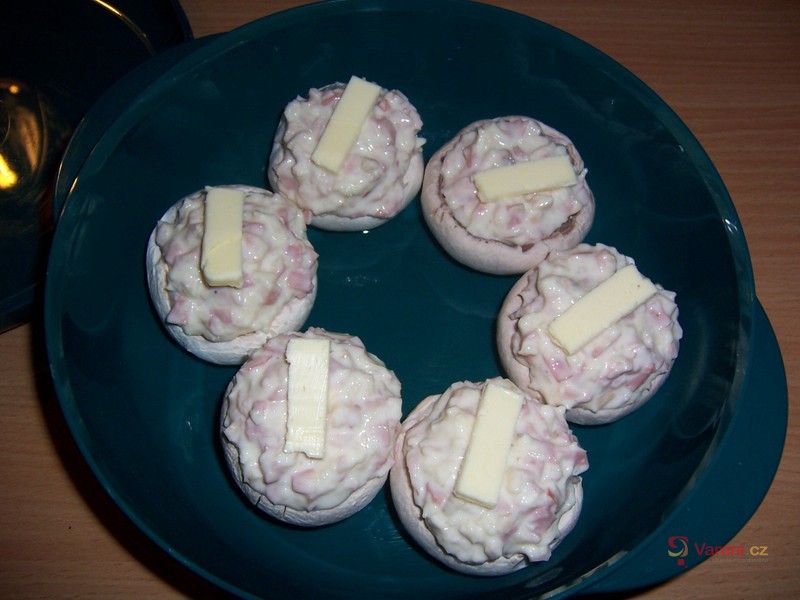 Plněné žampiony z mikrovlnky - fotografie 3