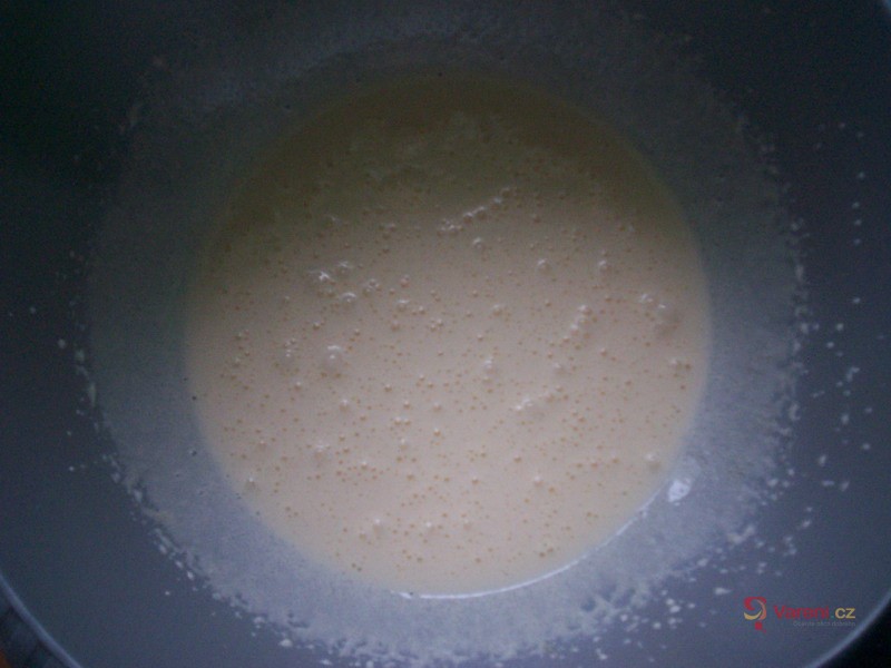 Hrnková kokosová bábovka - fotografie 3