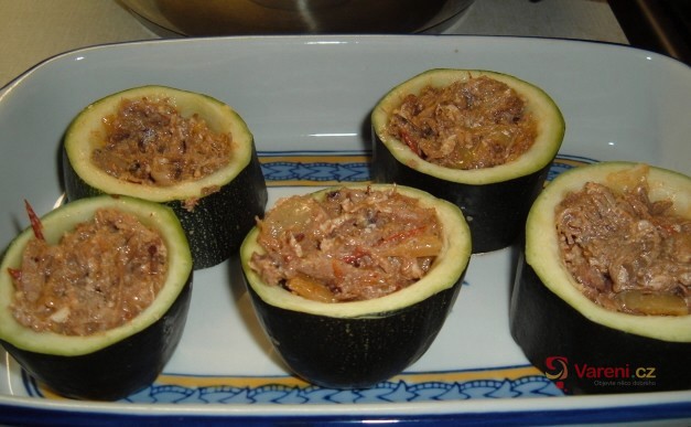 Cuketové kroužky plněné zeleninou a masem - fotografie 4