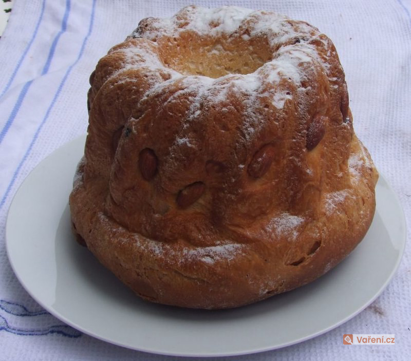 Olejová bábovka z celých vajec