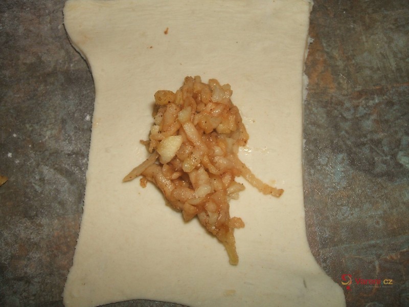 Šátečky s jablky a vanilkovým pudinkem - fotografie 3