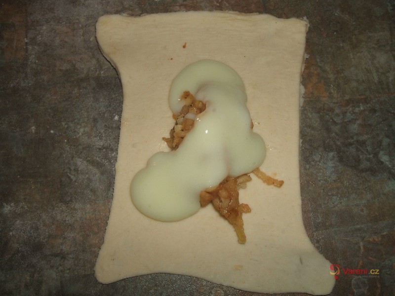 Šátečky s jablky a vanilkovým pudinkem - fotografie 4