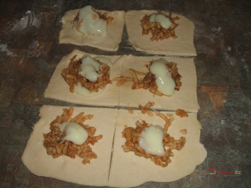 Šátečky s jablky a vanilkovým pudinkem - fotografie 5