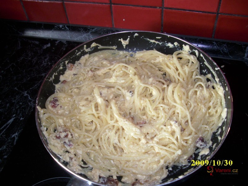 Špagety se slaninou - fotografie 4