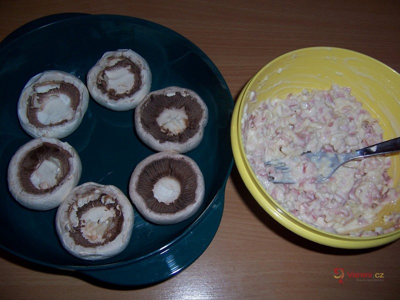 Plněné žampiony z mikrovlnky - fotografie 4