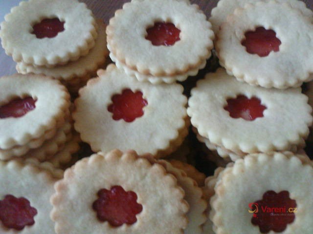 Slepované linecké koláčky - fotografie 3