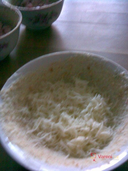 Plněný sýr z misky - fotografie 3