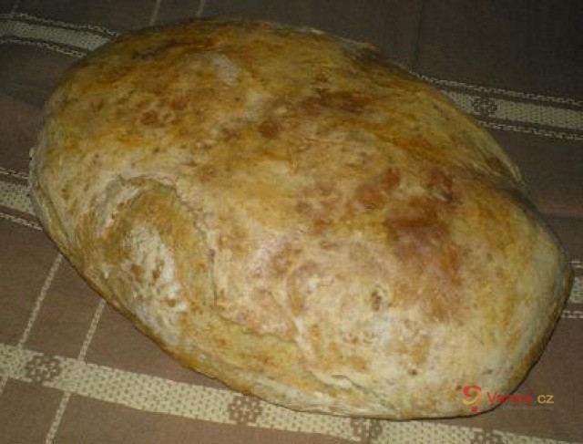 Chléb pečený v troubě
