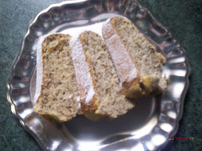 Hančina ořechová bábovka - fotografie 2