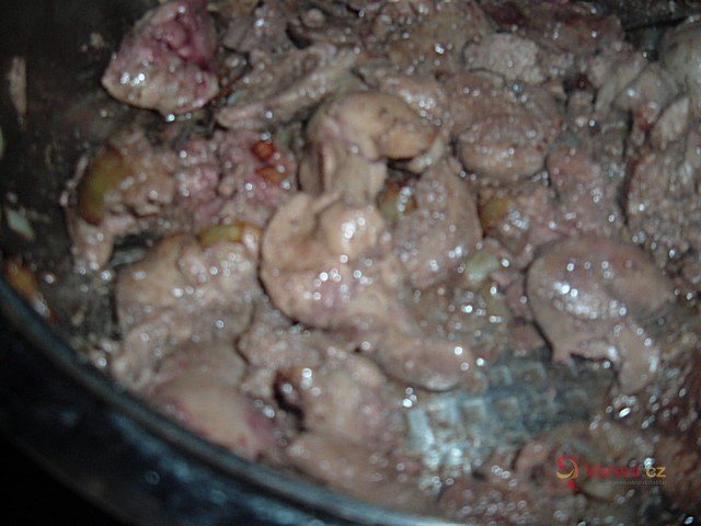 Kuřecí játra na zelenině - fotografie 2