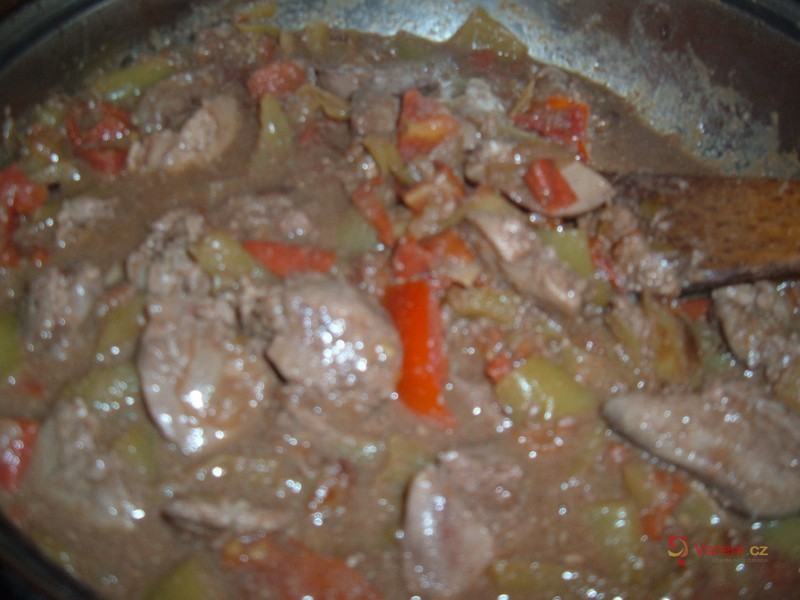 Kuřecí játra na zelenině - fotografie 5