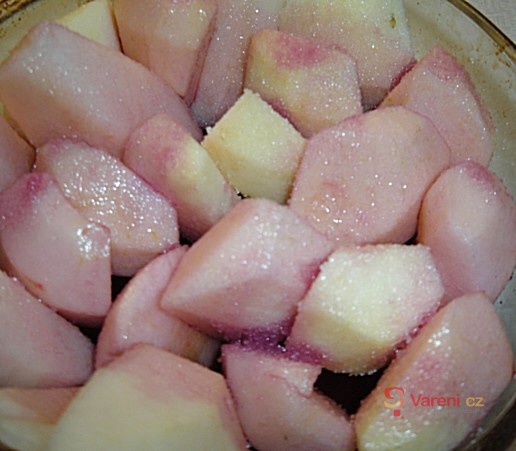 Pečená jablka s višňovým likérem - fotografie 3