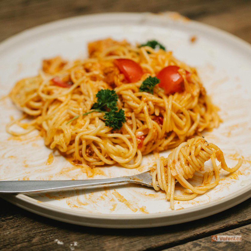 Špagety v rajské omáčce